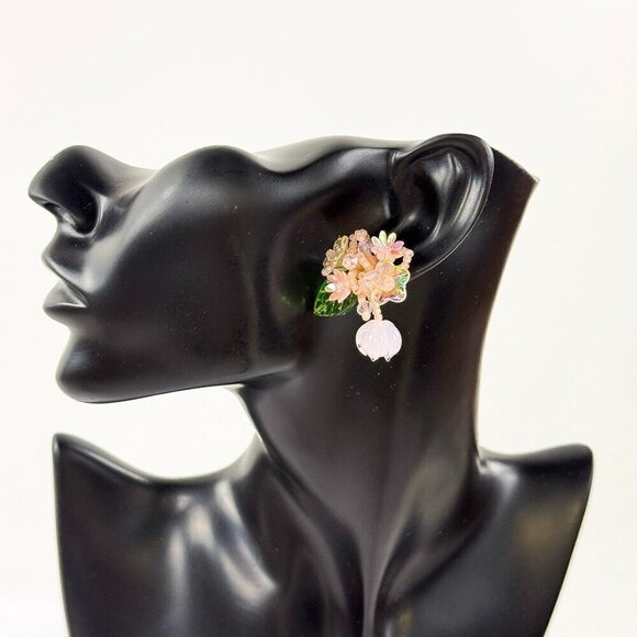 BRAND NEW IN BOX MULTI COLOR BEADED FLORAL EARRINGS SET - Picture 4 of 5